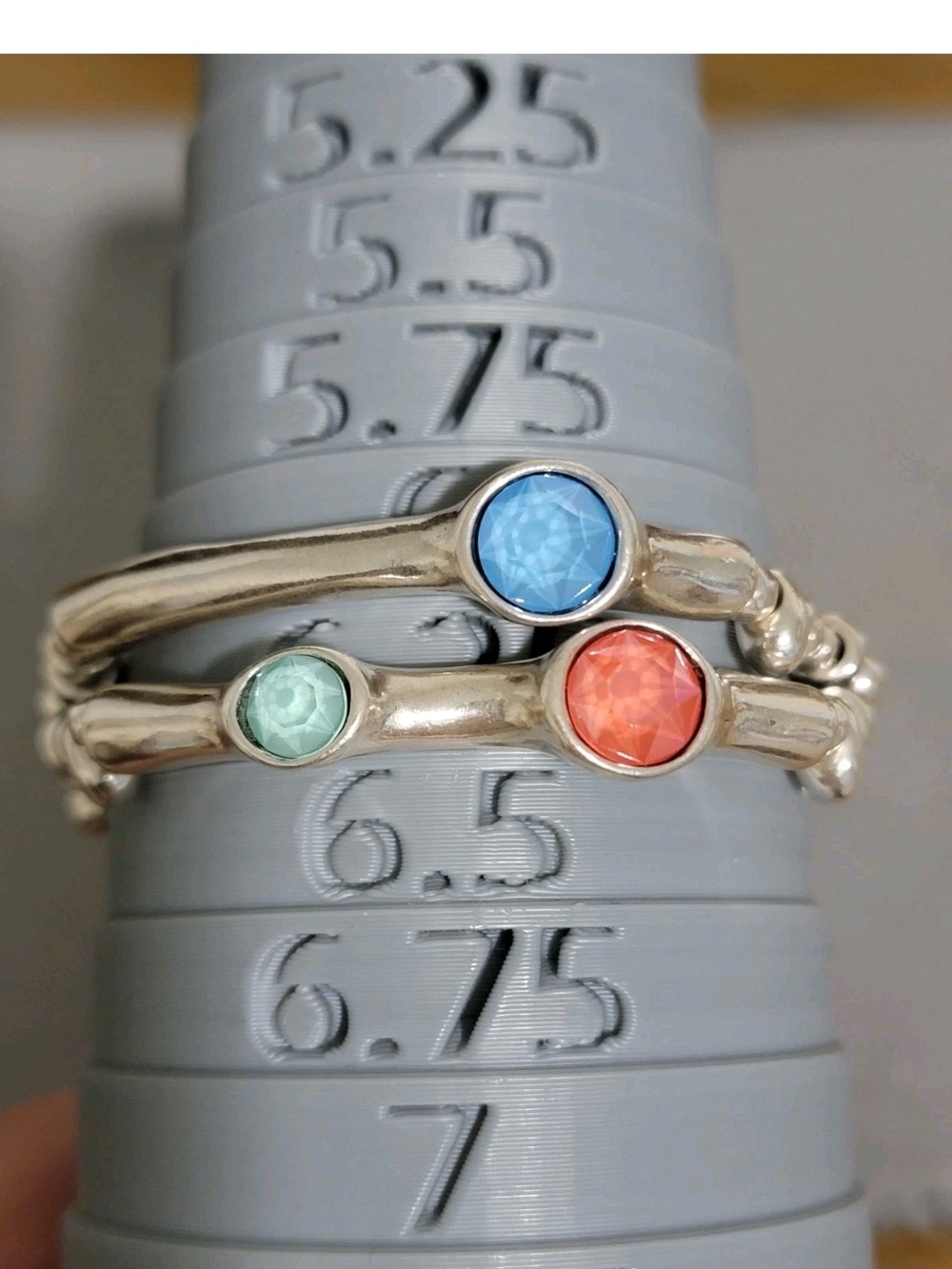 UNO de 50 Silver Plated Beaded Stretch Bracelet with Blue, Aqua and Coral Stones - Picture 11 of 14